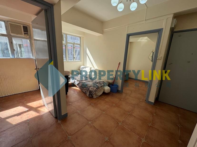 荷李活道77-81A號 低層 - 柏嶺地產 - 專營中西區物業代理，助您尋找您的理想家居