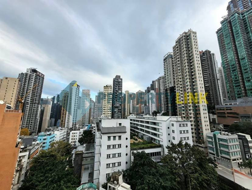 荷李活華庭 A座 中層 - 柏嶺地產 - 專營中西區物業代理，助您尋找您的理想家居
